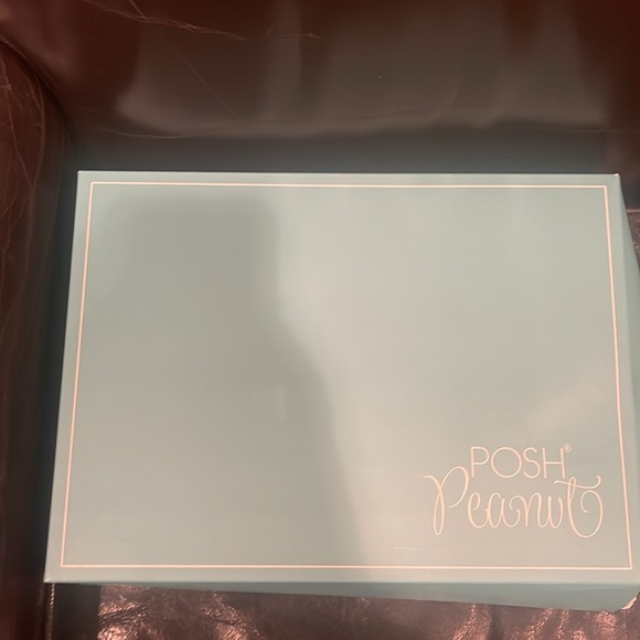 Limited Edition- Hard To Find- Grayson & Solid Black Plush Patoo Blanket. - Picture 6 of 6